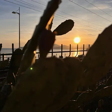 Rivage Bord De Apartman *