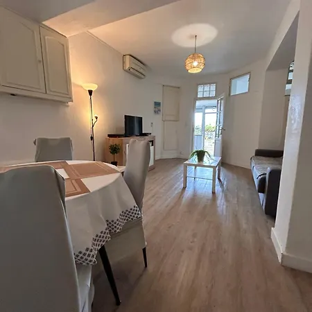 Rivage Bord De * Cannes