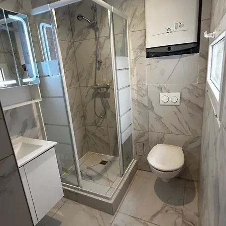 Rivage Bord De شقة كان